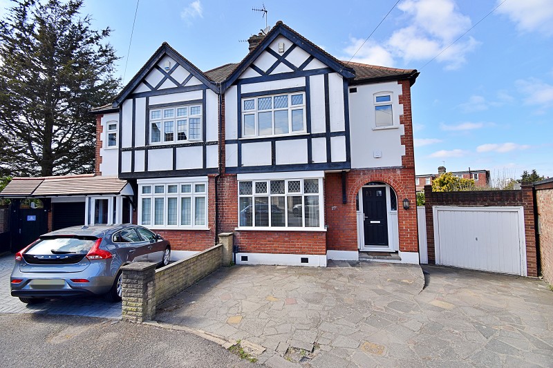 Frinton Drive, Woodford Green, Essex. IG8 9ND – Available