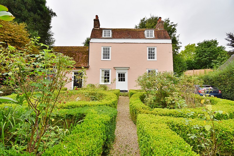 100 Station Road, Sawbridgeworth, Hertfordshire. CM21 9JY – Available